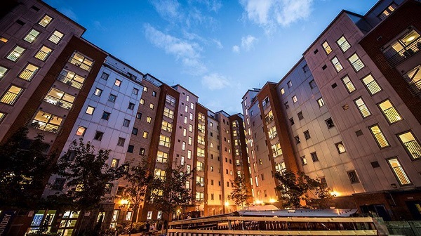 khu ký túc xá De Montfort University International College